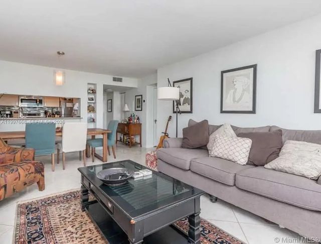3 of 27 - 600 Ne 36th Street #1006, Miami, FL