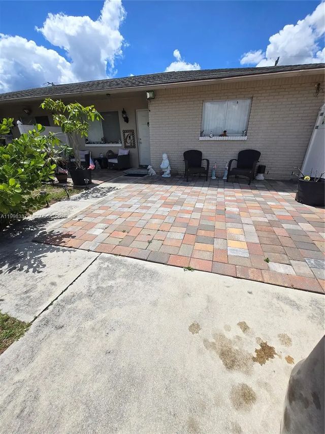 5 of 37 - 712 Se 8th Street, Cape Coral, FL