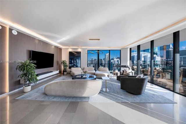 5 of 67 - 68 Se 6th Street #3711, Miami, FL