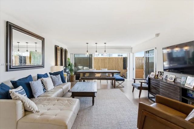 3 of 34 - 550 Ocean Drive #3h, Key Biscayne, FL