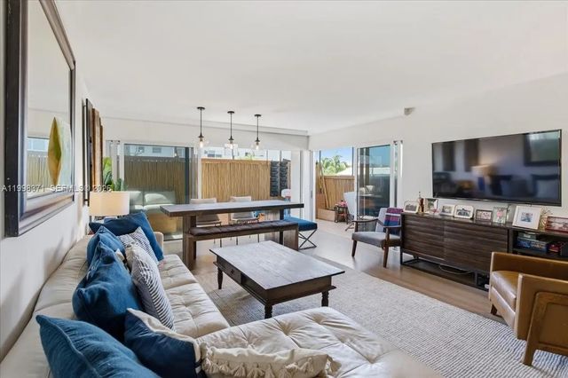 4 of 34 - 550 Ocean Drive #3h, Key Biscayne, FL