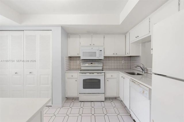 5 of 40 - 1480 Nw 80th Avenue #304, Margate, FL