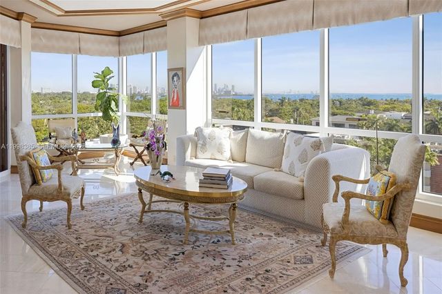 2 of 31 - 10 Edgewater Drive #7g, Coral Gables, FL