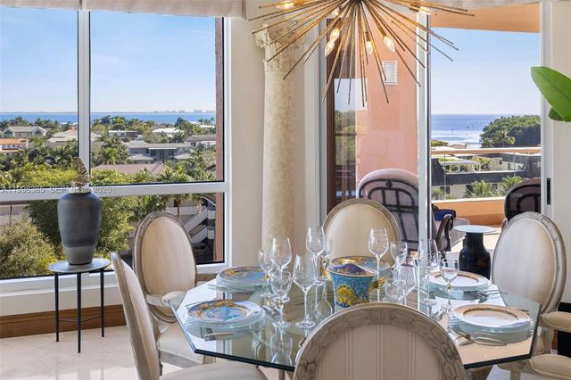 4 of 31 - 10 Edgewater Drive #7g, Coral Gables, FL