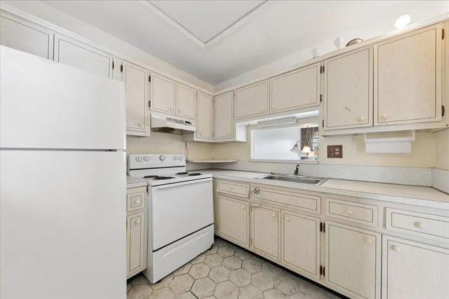 3 of 11 - 4411 Nw 16th Street #apt 206, Lauderhill, FL
