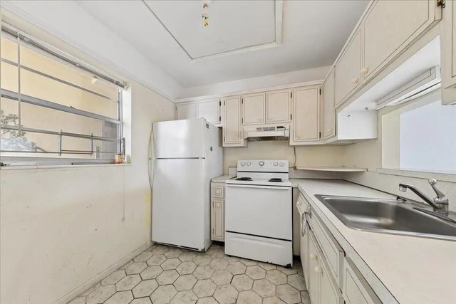 4 of 11 - 4411 Nw 16th Street #apt 206, Lauderhill, FL
