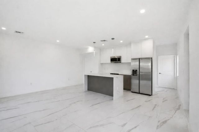 4 of 30 - 1548 Nw 1st Avenue, Pompano Beach, FL