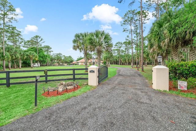 2559 Palm Deer  Drive, Loxahatchee