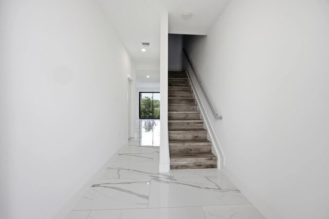 3 of 32 - 1544 Nw 1st Avenue, Pompano Beach, FL