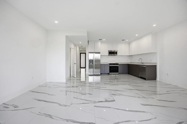 5 of 32 - 1544 Nw 1st Avenue, Pompano Beach, FL