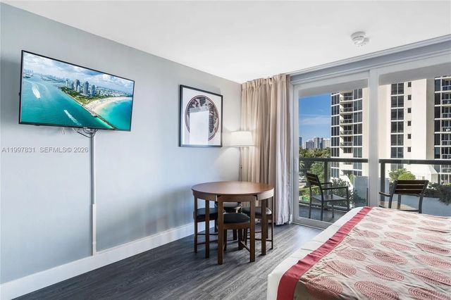 5 of 10 - 19201 Collins Avenue #324, Sunny Isles Beach, FL