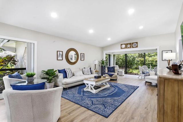 5 of 29 - 3616 Freshwater Drive, Jupiter, FL
