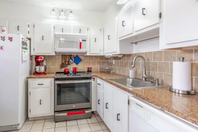 3 of 25 - 2801 Somerset Drive #411, Lauderdale Lakes, FL
