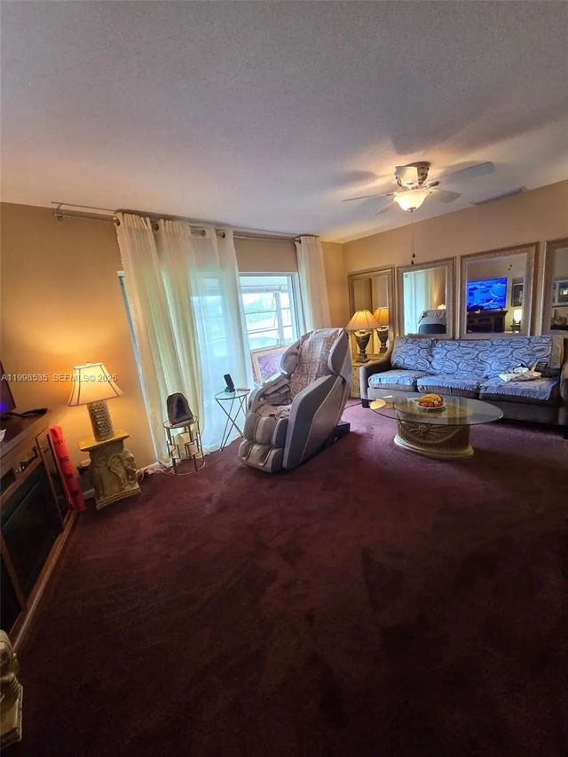 410 Ne 17th Avenue #203, Boynton Beach