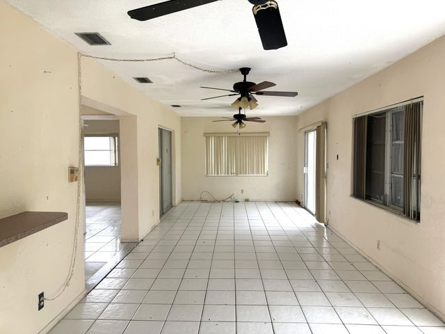 3 of 8 - 9210 Nw 73rd Street, Tamarac, FL
