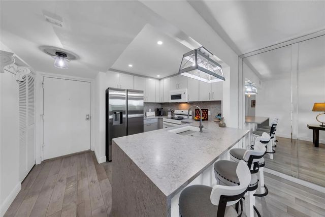 4 of 47 - 900 River Reach Drive #518, Fort Lauderdale, FL