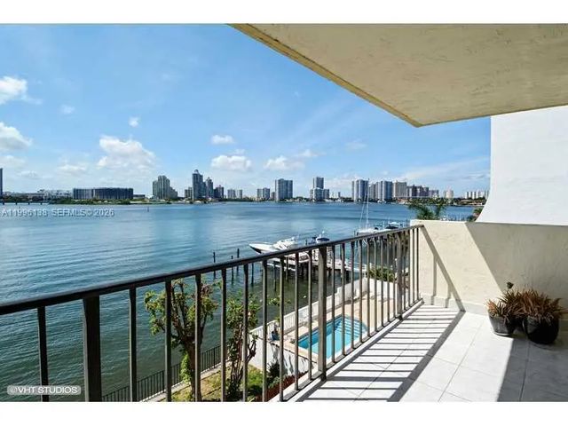 17878 N Bay Road #307, Sunny Isles Beach