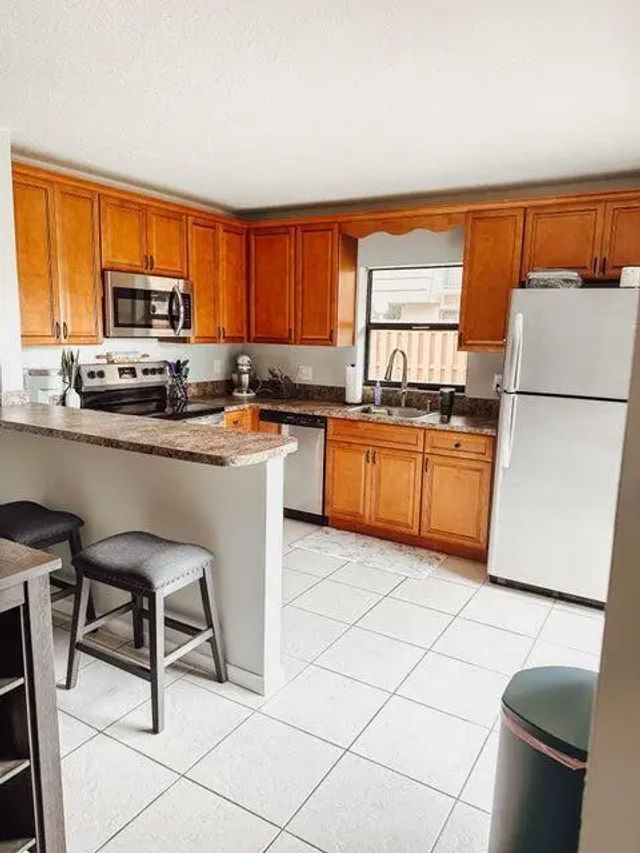 3 of 12 - 1402 Nebraska #15d, Fort Pierce, FL
