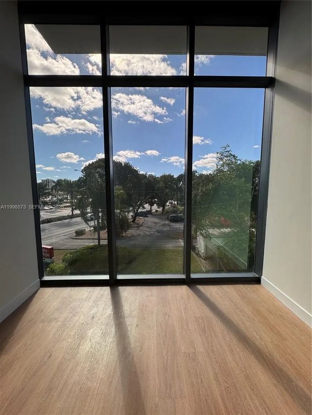 21290 Biscayne Boulevard #208, Aventura