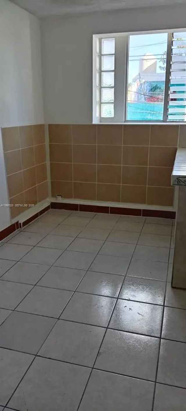 3 of 7 - 9 Calle 8-92 Zona 11, , 