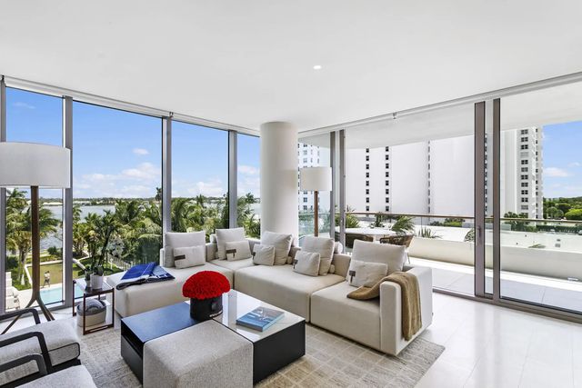 2 of 42 - 200 Arkona Court #402, West Palm Beach, FL