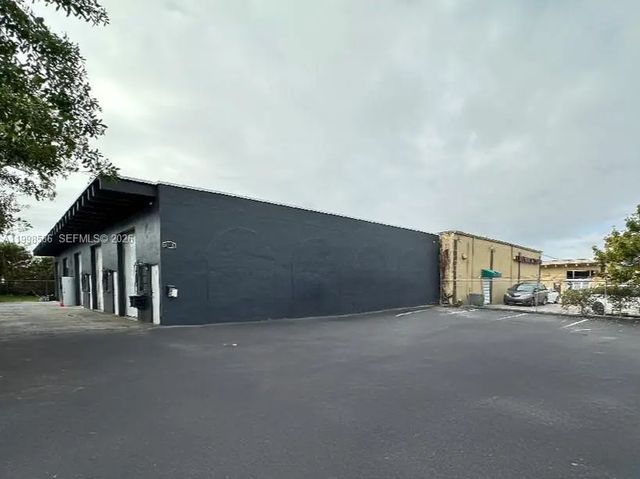 5818 Sw 25th Street #2, West Park