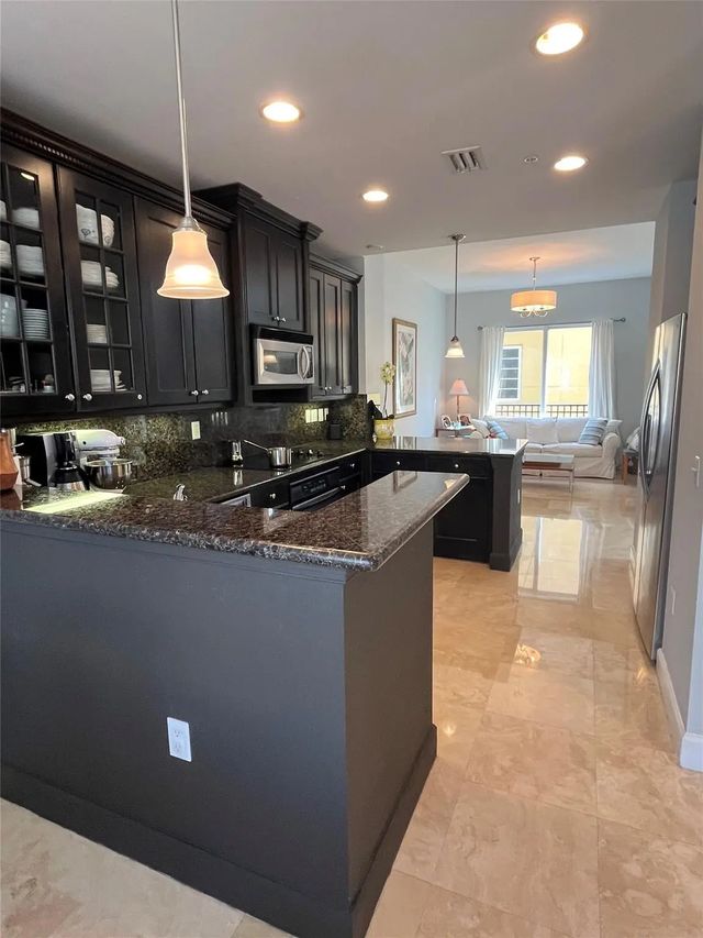 5 of 27 - 3932 Coral Heights Way, Oakland Park, FL