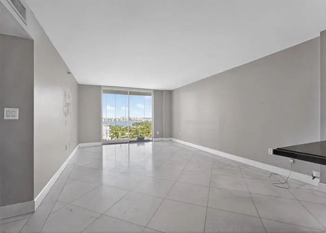 3 of 20 - 6061 Collins Avenue #23a, Miami Beach, FL