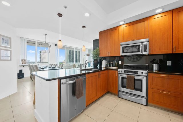 4 of 35 - 315 Ne 3rd Avenue #1506, Fort Lauderdale, FL