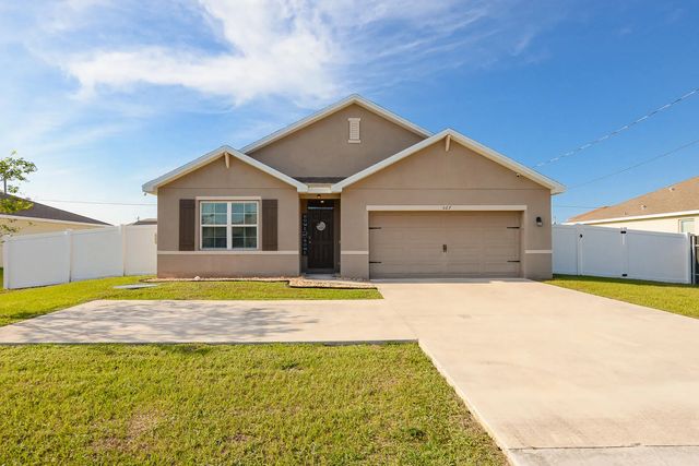 567 Sw Paar Drive, Port St. Lucie