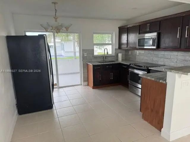 4 of 11 - 7005 Nw 66th Terrace, Tamarac, FL