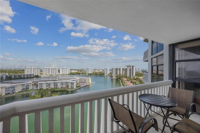 2 of 54 - 1000 W Island Boulevard #1910, Aventura, FL