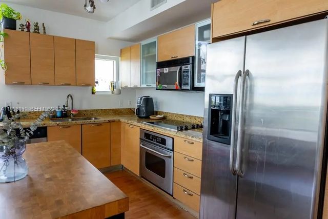 5 of 19 - 3180 Sw 22nd Terrace #1205, Miami, FL