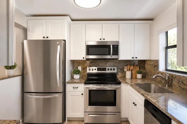 2 of 16 - 4640 W Lucerne Lakes Blvd W W #205, Lake Worth, FL