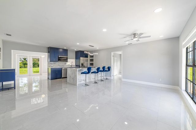 5 of 39 - 1809 Sw Capehart Avenue, Port St. Lucie, FL