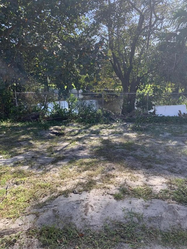 4 of 10 - 1014 Old Boynton Road, Boynton Beach, FL
