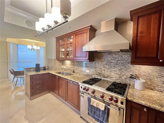 5 of 22 - 17875 Collins Avenue #4305, Sunny Isles Beach, FL