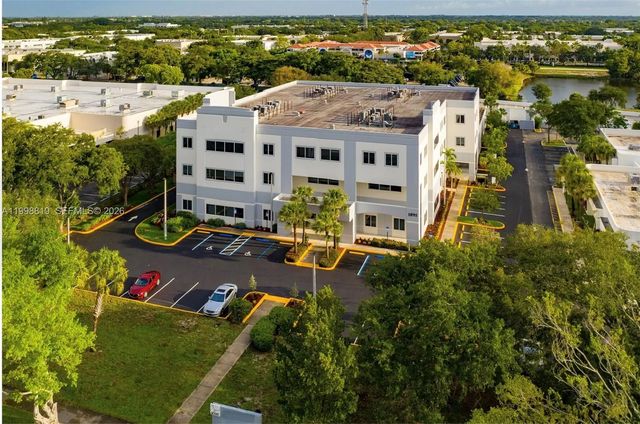 2 of 10 - 1095 Nw Broken Sound Parkway Nw #306, Boca Raton, FL