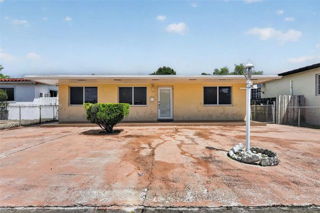 733 W 33rd Street, Hialeah