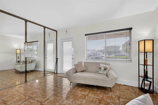 5 of 42 - 733 W 33rd Street, Hialeah, FL
