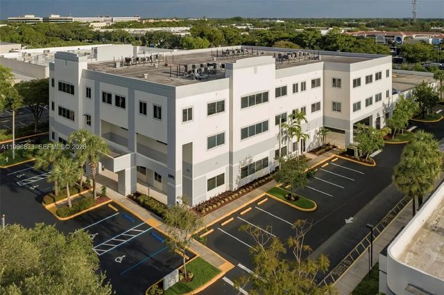 3 of 10 - 1095 Nw Broken Sound Parkway Nw #307, Boca Raton, FL