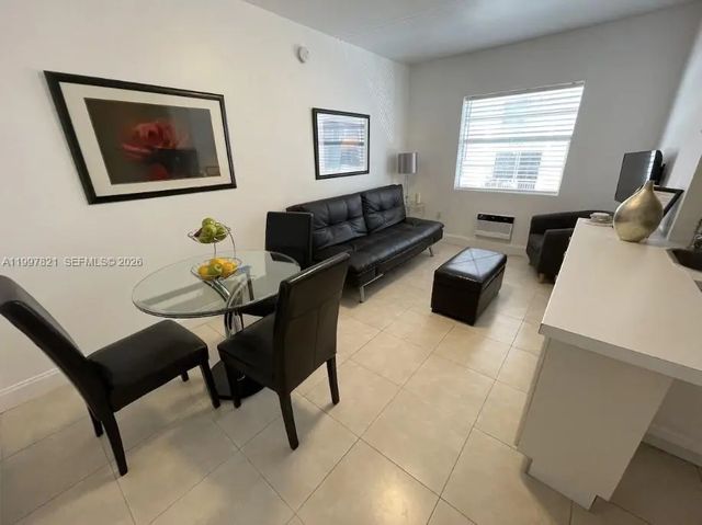 5 of 14 - 335 Ocean Drive #214, Miami Beach, FL