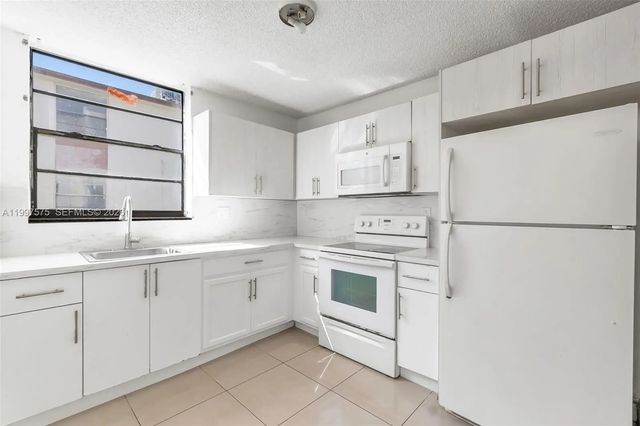 2 of 22 - 1798 Nw 55th Avenue #202, Lauderhill, FL
