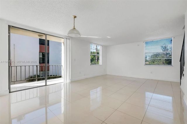 4 of 22 - 1798 Nw 55th Avenue #202, Lauderhill, FL