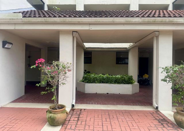 4 of 24 - 110 Lake Emerald Drive #404, Oakland Park, FL