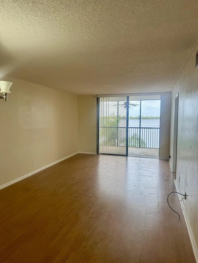 5 of 24 - 110 Lake Emerald Drive #404, Oakland Park, FL