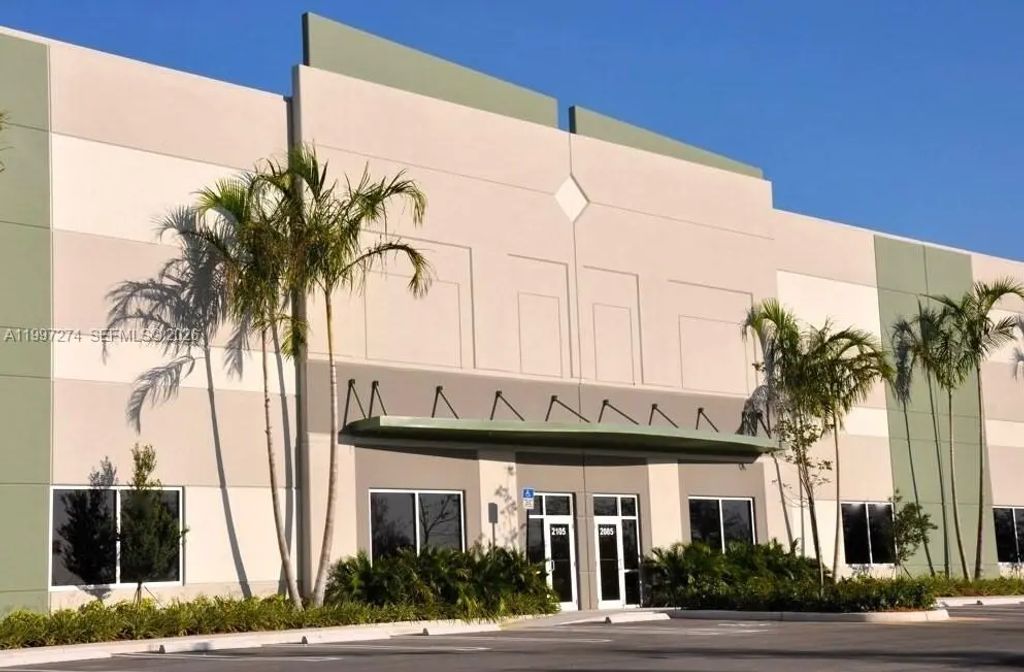 2125 Nw 115th Avenue #7, Sweetwater