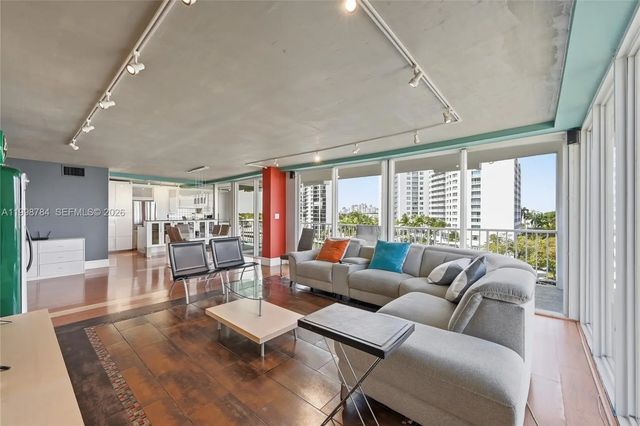 2 of 45 - 2800 E Sunrise Boulevard #7f, Fort Lauderdale, FL