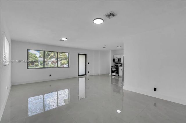 2 of 44 - 1000 Nw 198th Street, Miami Gardens, FL
