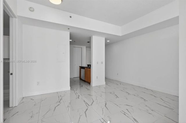 4 of 68 - 2200 Ne 4th Avenue #1003, Miami, FL